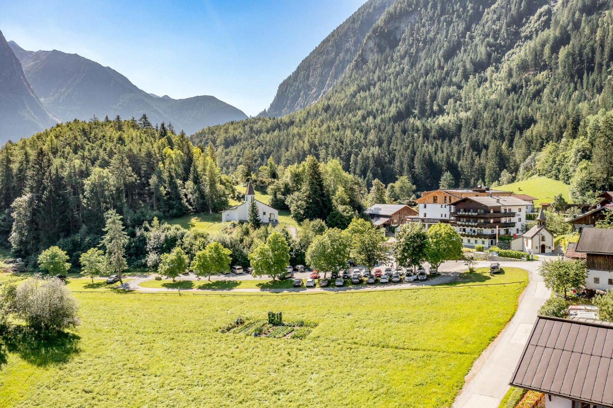 Seehueter'S Hotel Seerose Oetz Dış mekan fotoğraf