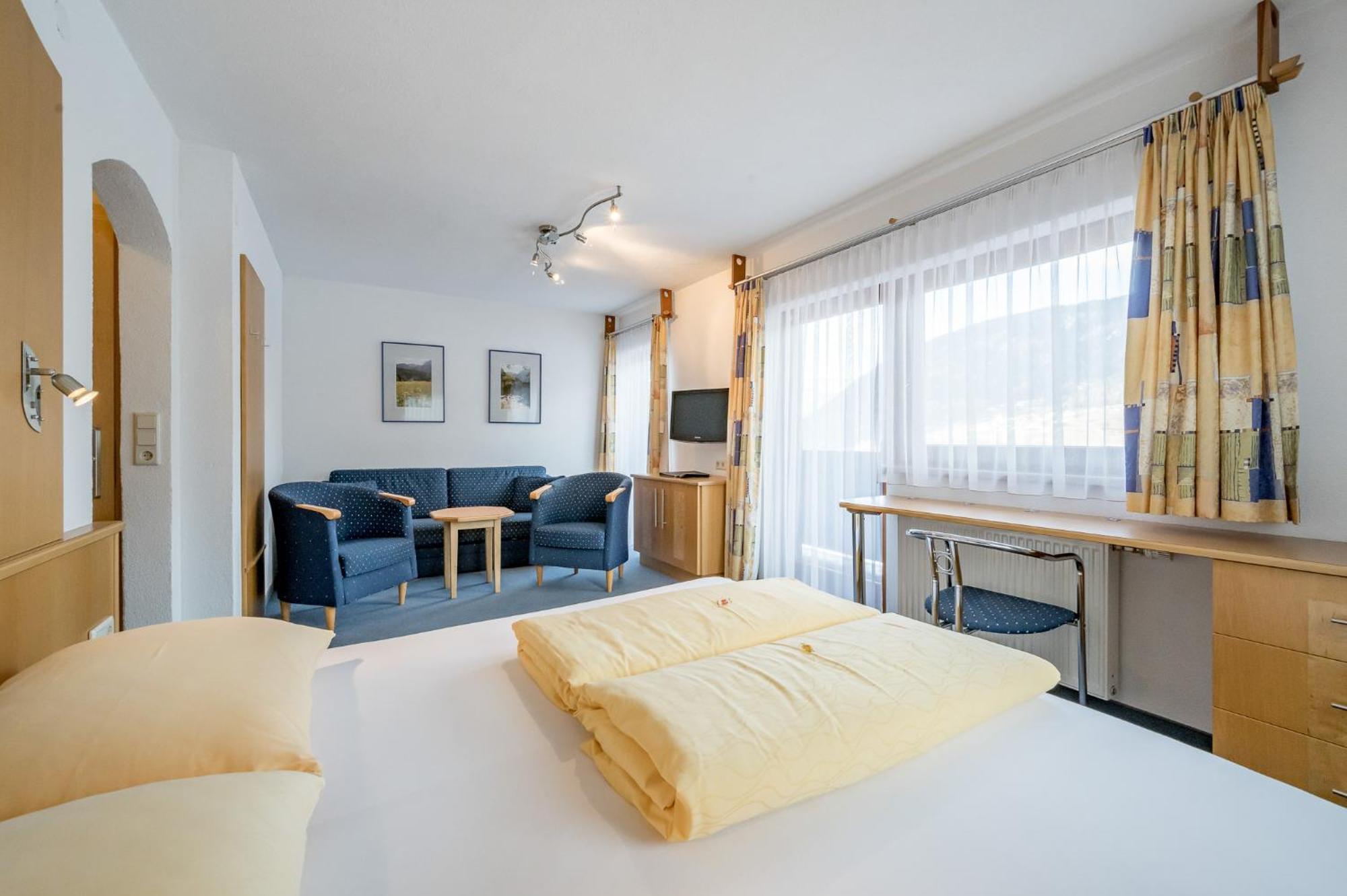 Seehueter'S Hotel Seerose Oetz Oda fotoğraf