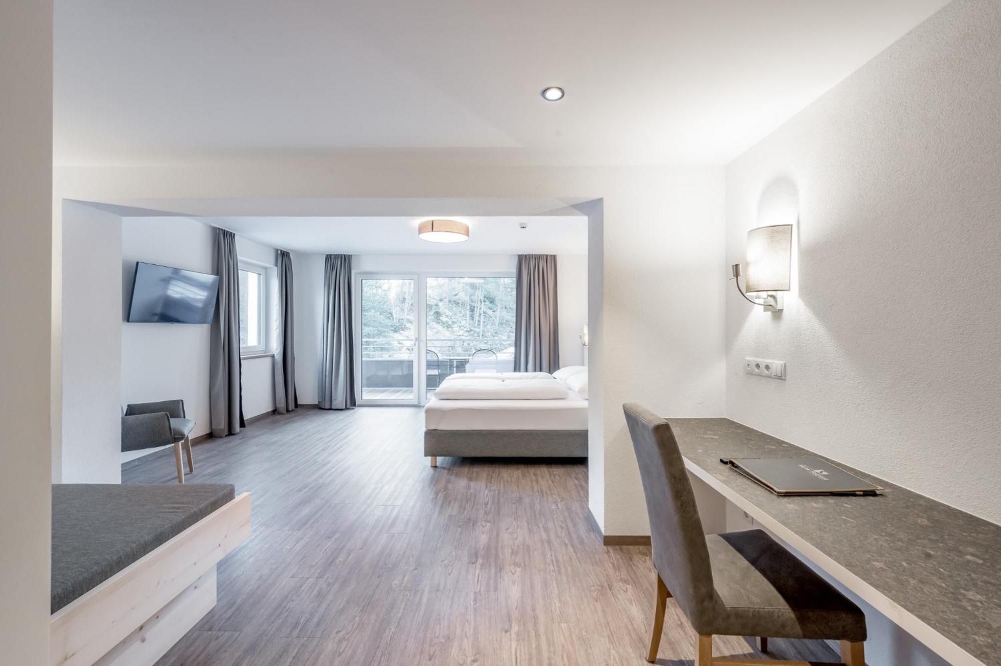 Seehueter'S Hotel Seerose Oetz Oda fotoğraf